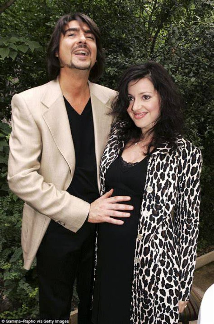 
Tina Arena Sexuality: Is She Gay? Meet Her Son Gabriel Joseph Mancini, Ex- Husband 