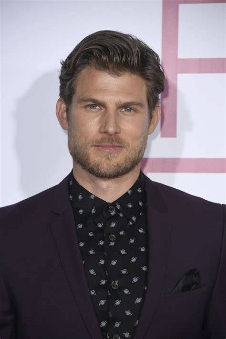 Travis Van Winkle Net Worth