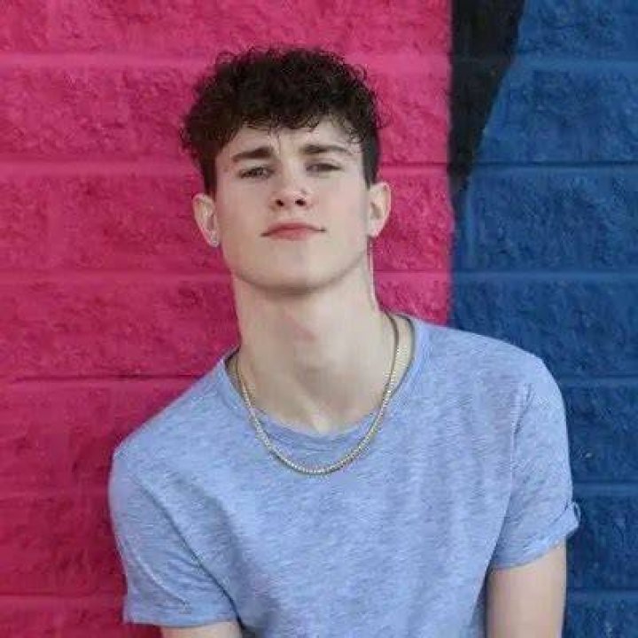 
Tyler Schrage Height, Weight, Net Worth, Age, Wiki, Who, Instagram, Biography 