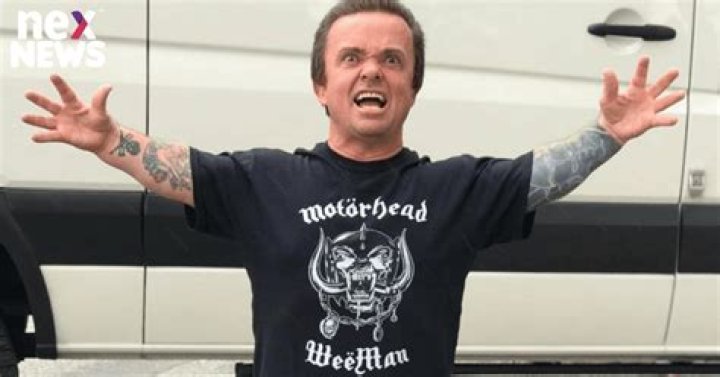 Wee Man is not Married to Wife. Dating Girlfriend: Cassandra Brett