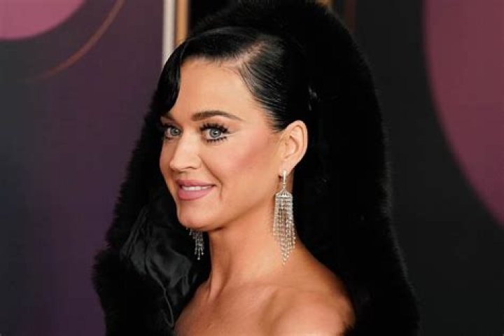 What bra size is Katy Perry?