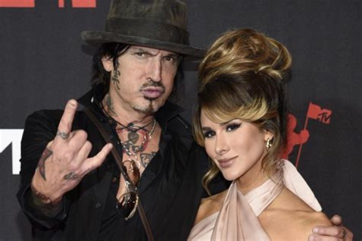 
What Does Tommy Lee Do For A Living? Everything On Hannah Hollis Partner 