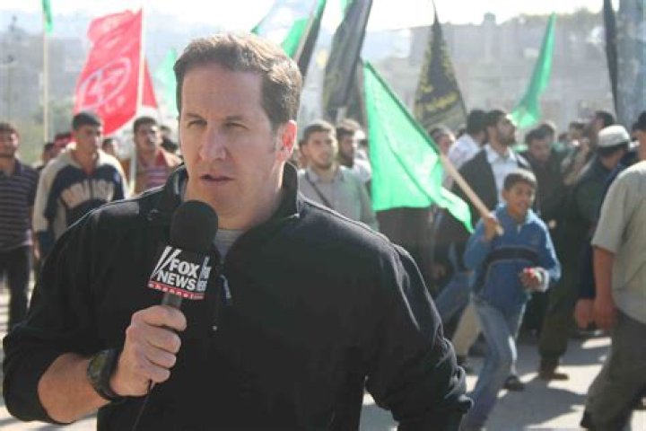 
What Happened To Fox News’ Mike Tobin’s Neck And Why Is It Always On The News? 
