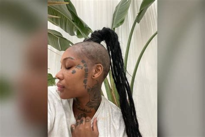 What Religion Is Summer Walker? Heres Why She Deleted Her Shaved Head Ponytail Photos From Instagram