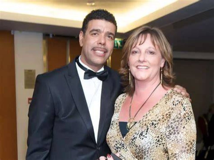 
Who are Chris Kamaras Parents? Chris Kamara Biography, Parents Name, Nationality and More 