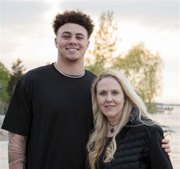 
Who are Theo Pinsons Parents? Theo Pinson Biography, Parents Name, Nationality and More 