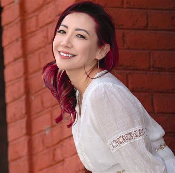 Who Is Fiddling Leona On ‘Swap Shop’? Meet Her On Instagram