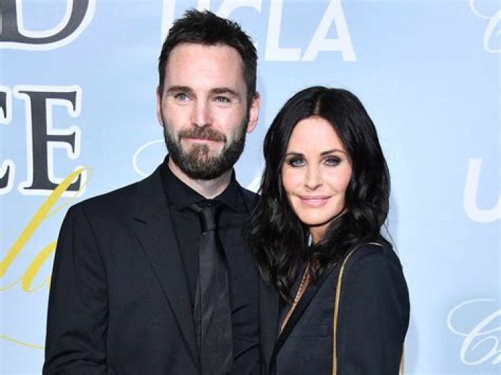 
Who is Johnny McDaid, Courtney Cox’s boyfriend? 