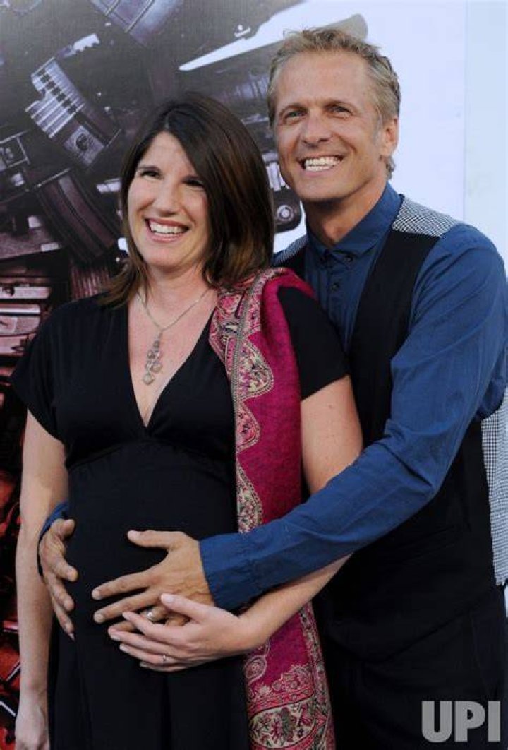 
Who Is Patrick Fabian’s Wife, Mandy Fabian? All We Know About His Love Life 