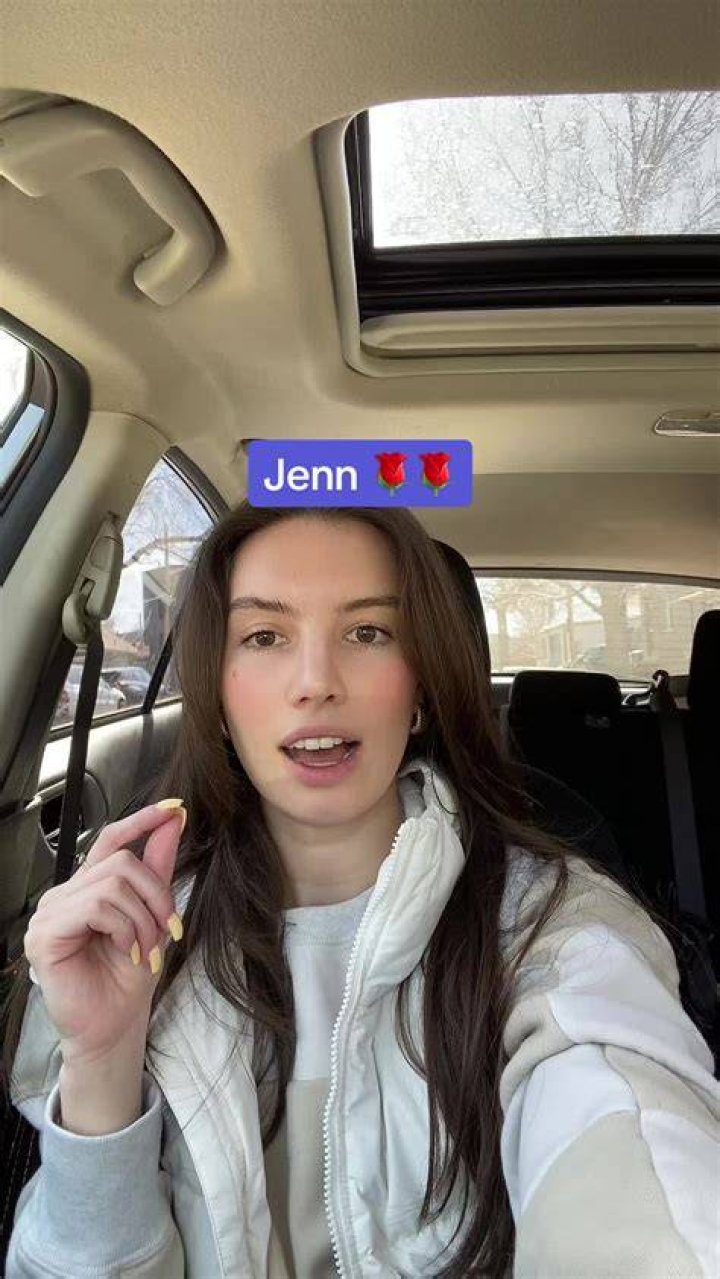 Who Is Staplesandglue Aka Jenn On TikTok? Age Real Name And Instagram