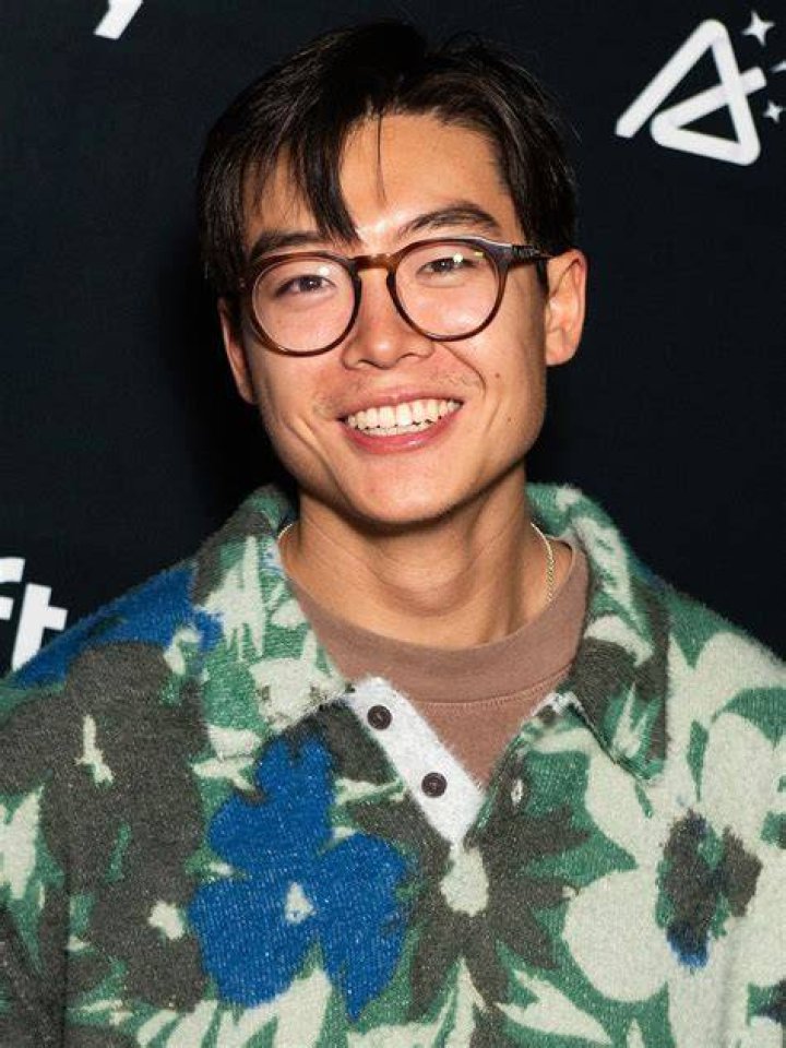 
Who is the girlfriend of Derek Xiao? Before the season’s debut, the relationship history of a contestant from “The Challenge: USA” was studied. 