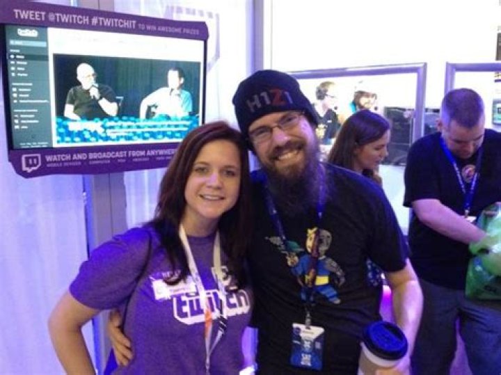 
Who Is Twitch Streamer Cohhcarnage Wife Laina? Everything About His Family And Net Worth Details 