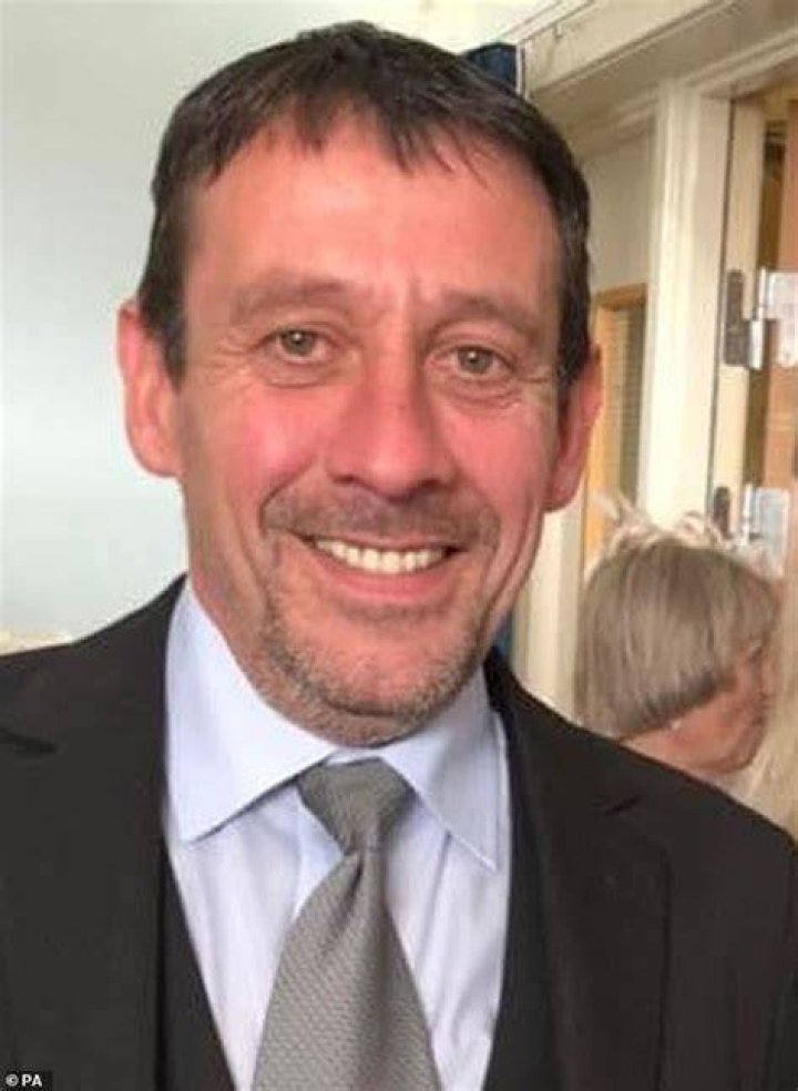 
Wife Rowena Macdonald Murdered By Husband Finlay Macdonald As He Waits To Appear On Court 