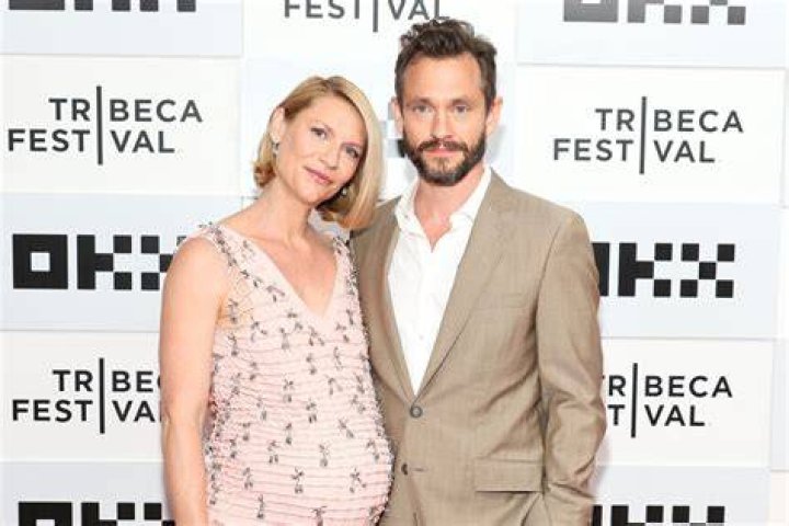 
Yes, Claire Danes Is Pregnant In 2022, Husband Hugh Darcy – How Many Kids Do They Have? 